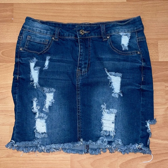2 PCK Denim Skirt - Picture 3 of 9